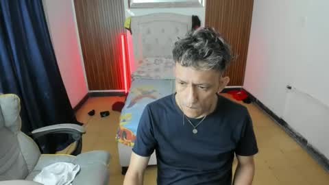 juan_and_luke online show from 04.23.26