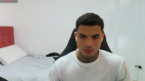 juan_gomez_1 online show from 04.25.26