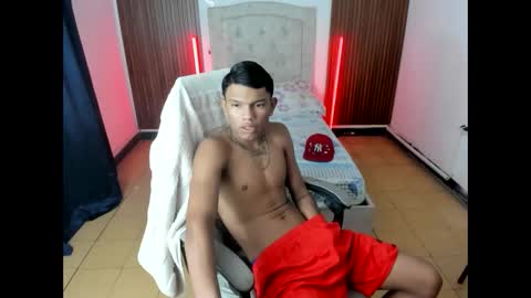 Snapshot of juan_mhata chatting on 05.15.26 Juan Mhata online show from 05.15.26