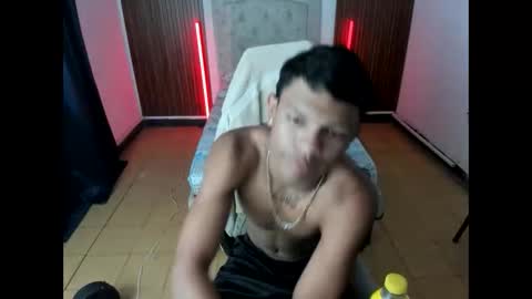 Snapshot of juan_mhata chatting on 05.15.26 Juan Mhata online show from 05.15.26