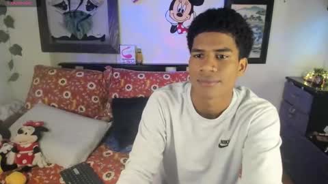 Snapshot of juanbigcock21cm chatting on 11.16.25 juan jose online show from 11.16.25