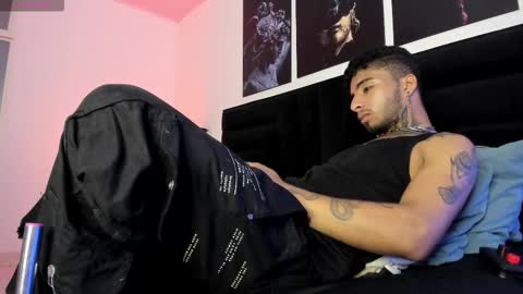 juancamilo66_ online show from 11.04.25