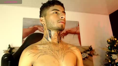 Snapshot of juancamilo_66 chatting on 12.08.24 Juan online show from 12.08.24