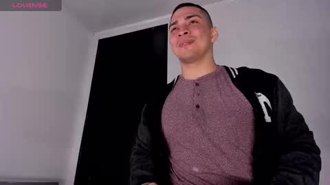 Snapshot of juandiamonds chatting on 02.11.25 Juan David online show from 02.11.25