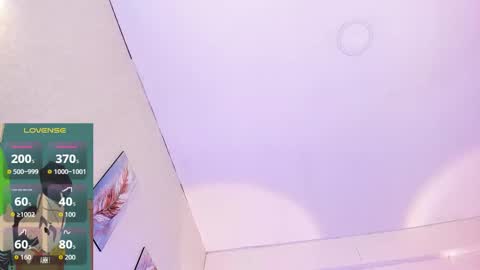 Snapshot of juandiamonds chatting on 12.14.25 Juan David online show from 12.14.25