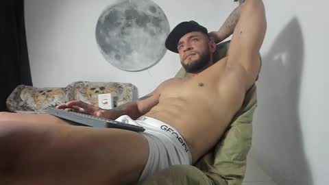 Snapshot of juanes_aristi chatting on 03.22.26 Juanes online show from 03.22.26