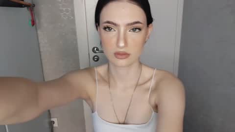 Veronika online show from 05.25.26
