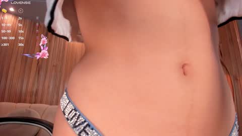 Juanita Clay online show from 01.21.25