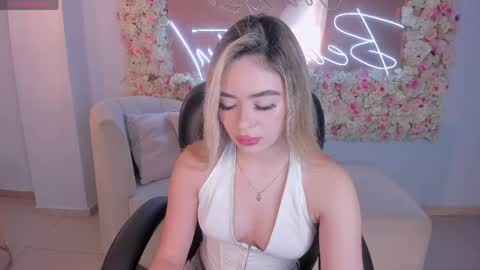 Juanita Clay online show from 05.09.26