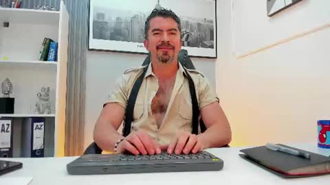 Snapshot of juank_fit45 chatting on 07.28.26 Juan k online show from 07.28.26