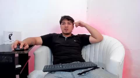 Snapshot of juanmechanic chatting on 06.17.26 JUAN online show from 06.17.26