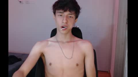 Snapshot of juanmres chatting on 11.09.25 juanmres online show from 11.09.25