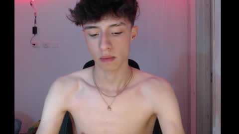 Snapshot of juanmres chatting on 11.27.25 juanmres online show from 11.27.25