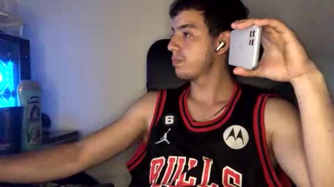 juannvalencia11 online show from 04.21.26