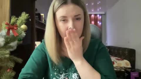 Snapshot of judevalenti chatting on 01.10.25 JudeValenti online show from 01.10.25