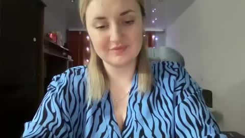 Snapshot of judevalenti chatting on 03.10.25 JudeValenti online show from 03.10.25