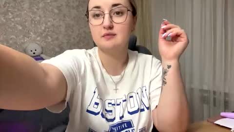 Snapshot of judevalenti chatting on 10.09.25 JudeValenti online show from 10.09.25