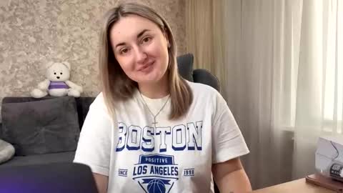 Snapshot of judevalenti chatting on 10.17.25 JudeValenti online show from 10.17.25