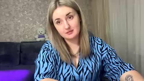 Snapshot of judevalenti chatting on 10.26.25 JudeValenti online show from 10.26.25