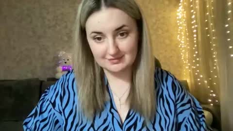 Snapshot of judevalenti chatting on 12.17.25 JudeValenti online show from 12.17.25