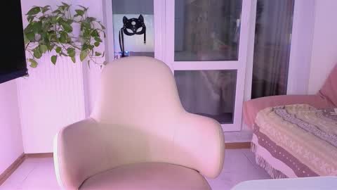 Snapshot of jugoddess chatting on 09.15.25 Goddess Julia online show from 09.15.25