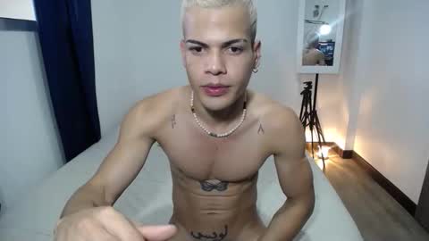 Snapshot of juicy_boy22 chatting on 10.29.25 Miguel online show from 10.29.25