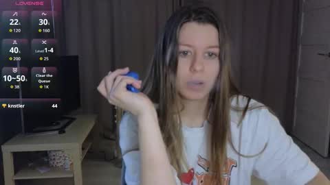 Snapshot of juicy_mystery chatting on 02.17.26 laura online show from 02.17.26