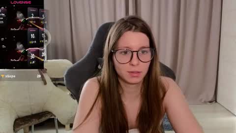 Snapshot of juicy_mystery chatting on 06.23.26 laura online show from 06.23.26