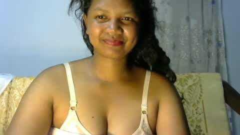 stellah online show from 10.30.25