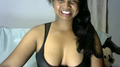 stellah online show from 11.17.25