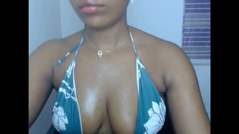 Snapshot of juicycuntx chatting on 10.14.25 juicycuntx online show from 10.14.25