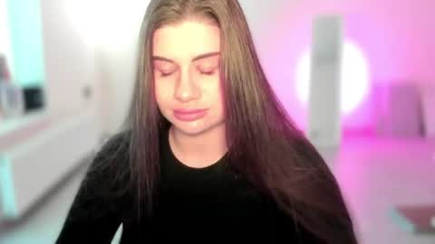 Snapshot of juicyhelenx chatting on 06.14.26 Elena online show from 06.14.26
