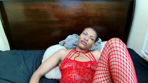 Snapshot of juicykayxxx chatting on 10.01.25 Miss Kay online show from 10.01.25