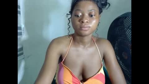 juicynpinkx online show from 04.19.26