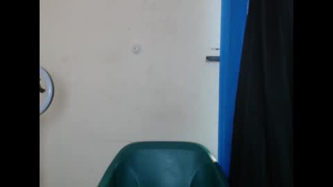 Snapshot of juicynwetx chatting on 02.24.25 juicynwetx online show from 02.24.25