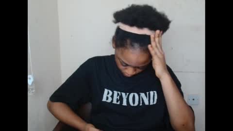 Snapshot of juicynwetx chatting on 03.12.25 juicynwetx online show from 03.12.25