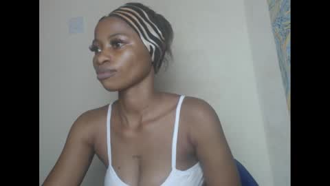 Snapshot of juicypiexx chatting on 02.12.25 juicypiexx online show from 02.12.25