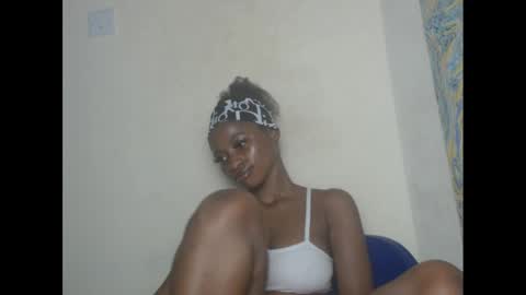 Snapshot of juicypiexx chatting on 02.13.25 juicypiexx online show from 02.13.25