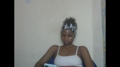 Snapshot of juicypiexx chatting on 02.13.25 juicypiexx online show from 02.13.25