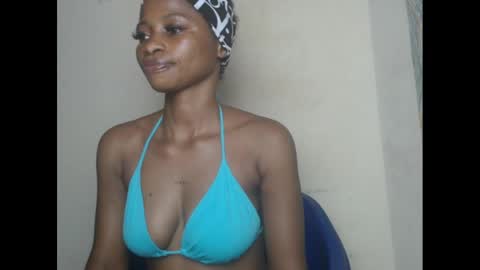 Snapshot of juicypiexx chatting on 02.14.25 juicypiexx online show from 02.14.25