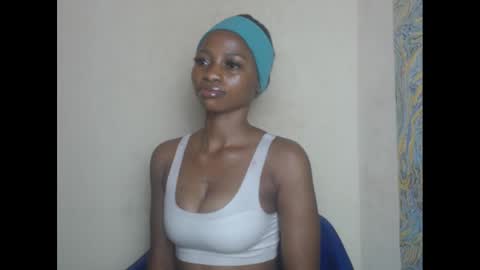 Snapshot of juicypiexx chatting on 02.14.25 juicypiexx online show from 02.14.25