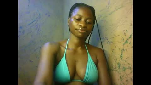 Snapshot of juicypiexx chatting on 09.22.25 juicypiexx online show from 09.22.25