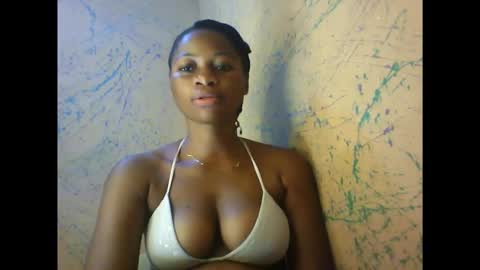 Snapshot of juicypiexx chatting on 12.16.25 juicypiexx online show from 12.16.25