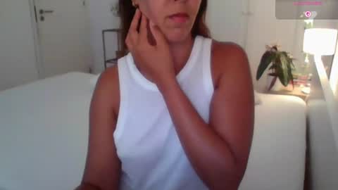 Snapshot of jujubaeu chatting on 08.05.26 Juju online show from 08.05.26