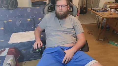 Julcs online show from 02.06.25