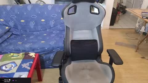 Julcs online show from 02.23.25