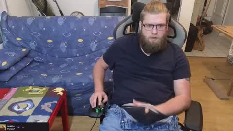 Julcs online show from 02.26.25