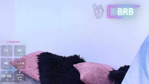 Jules and Gia online show from 08.03.26
