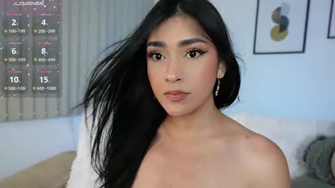 Jules Bennett online show from 03.12.25