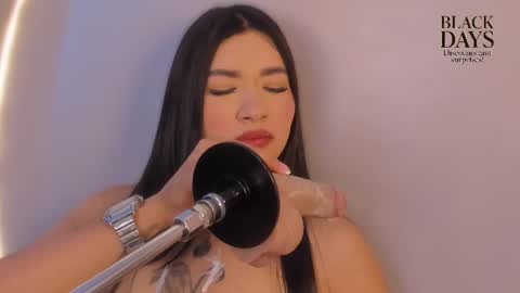 Snapshot of juli_casanova chatting on 11.29.25 juli_casanova online show from 11.29.25